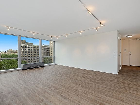 3rd image of 340 W Diversey Pkwy APT 815