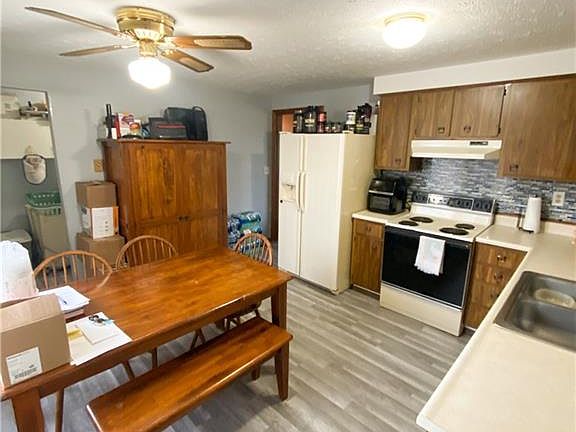 3rd image of 120 Lynnfield Cir