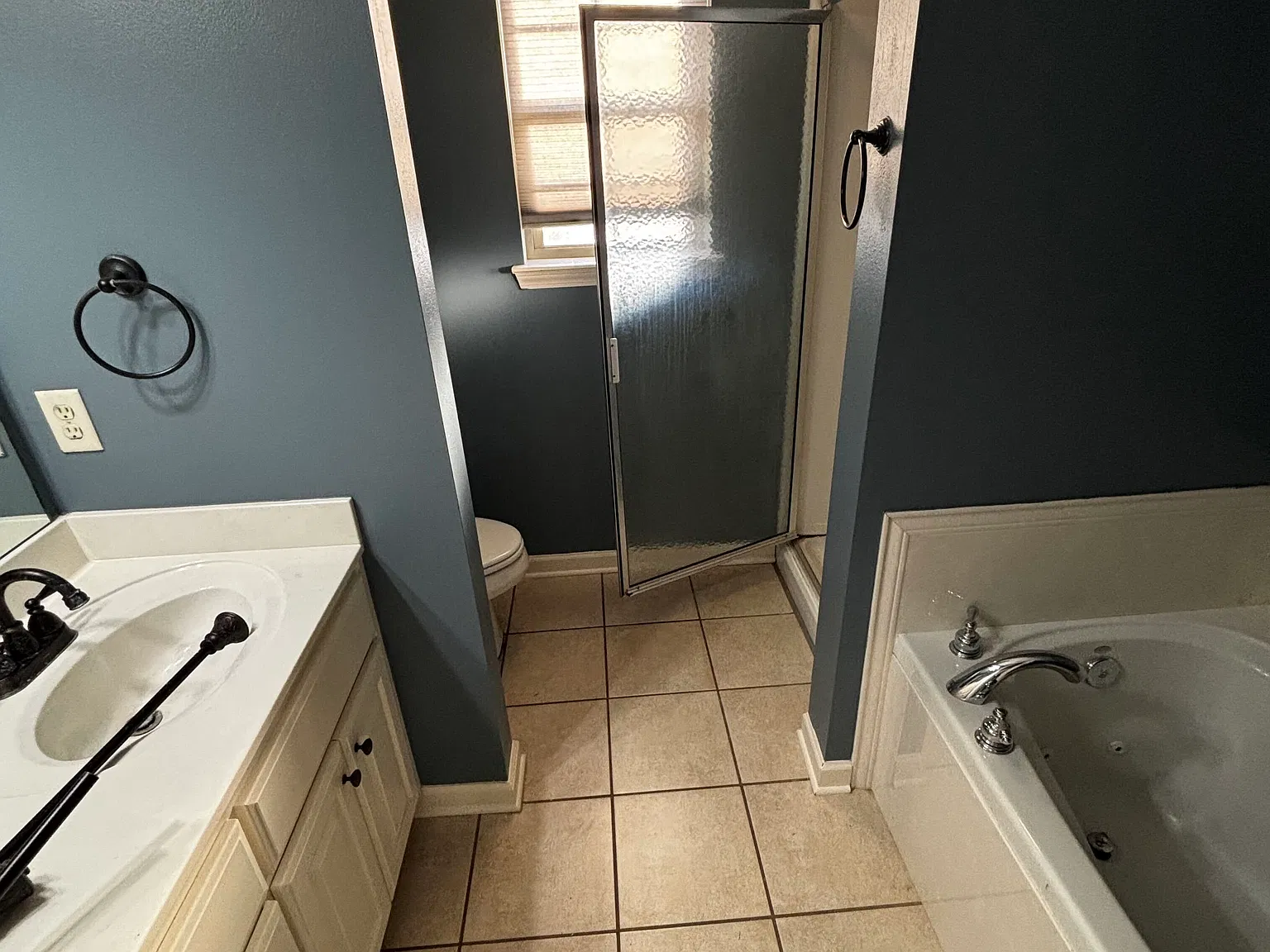 3 bed, 1419 sqft, $1,595 — Photo 3