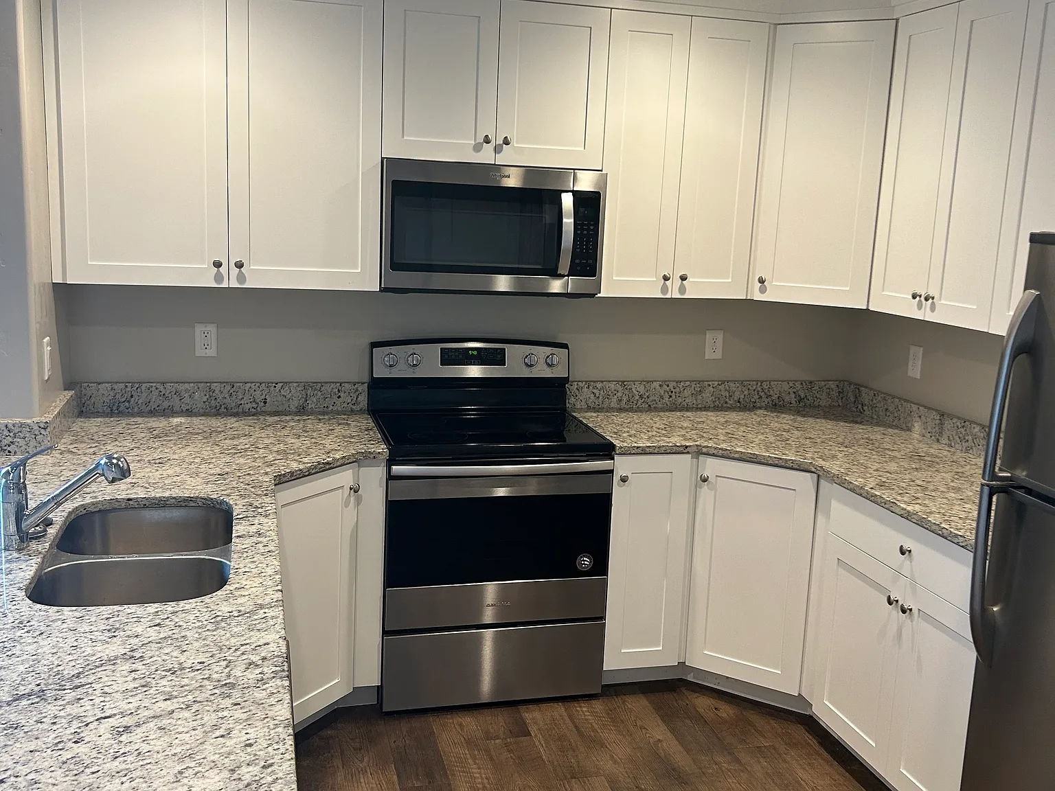 3 bed, 2.5 bath, 1650 sqft, $1,750 — Photo 4
