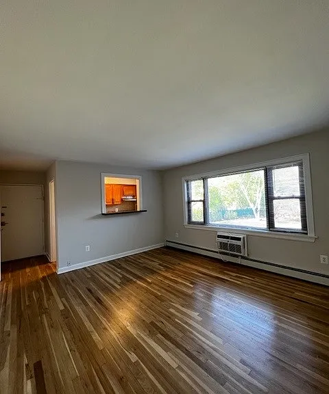 Highland Manor Apartments — Photo 15