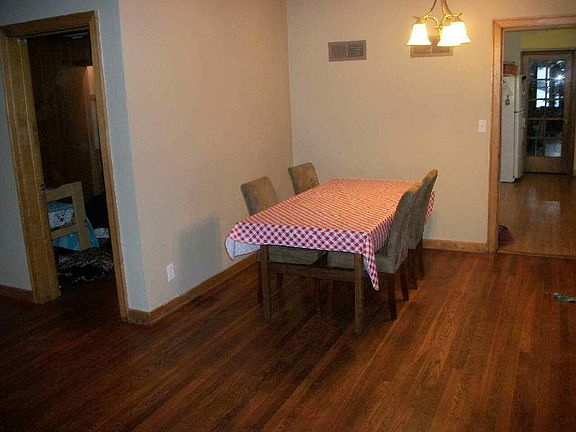 3rd image of 803 N Market St