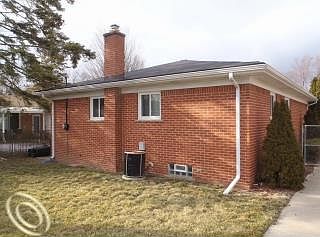 3rd image of 25049 Doris Ct