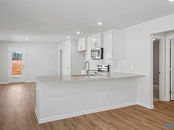 5th image of 27961 Chalmers Cir