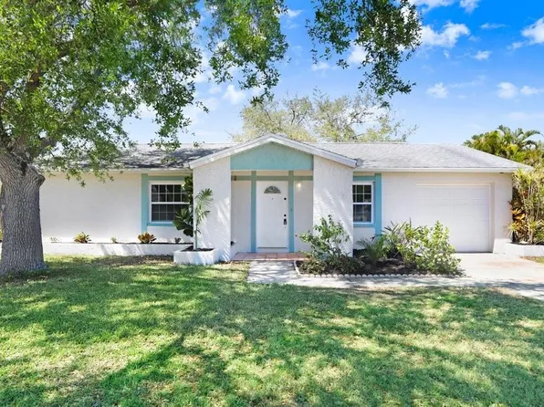 10790 92nd St, Seminole, FL 33777