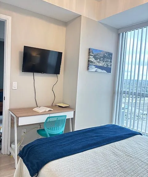 9201 Yonge St #2212 — Photo 11