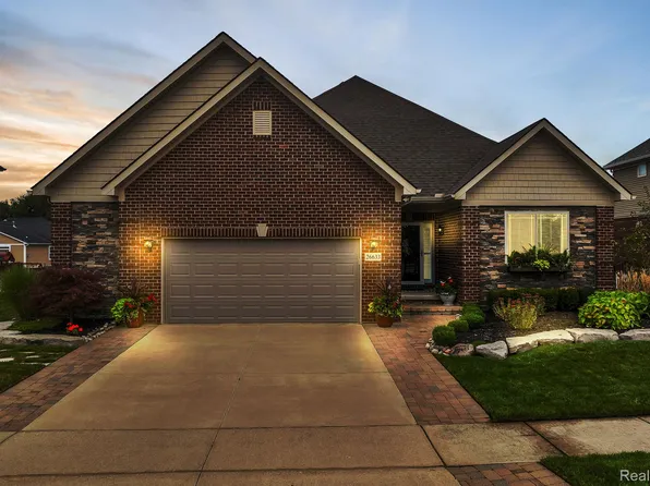 26633 Fountain View Blvd, Chesterfield, MI 48051