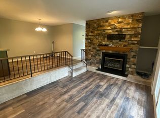 2210 Kenzie Dr, Pittsburgh, PA 15205