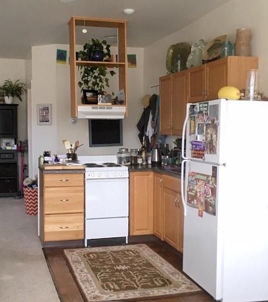 2nd image of 71 Phila St APT 7