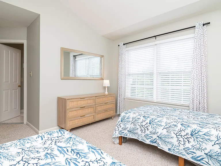 20360 Adriana Ln — Photo 33