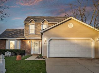 615 Harris Dr, Buffalo Grove, IL 60089