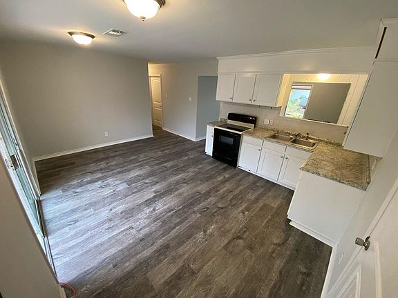 5th image of 3726 Hemlock Ln