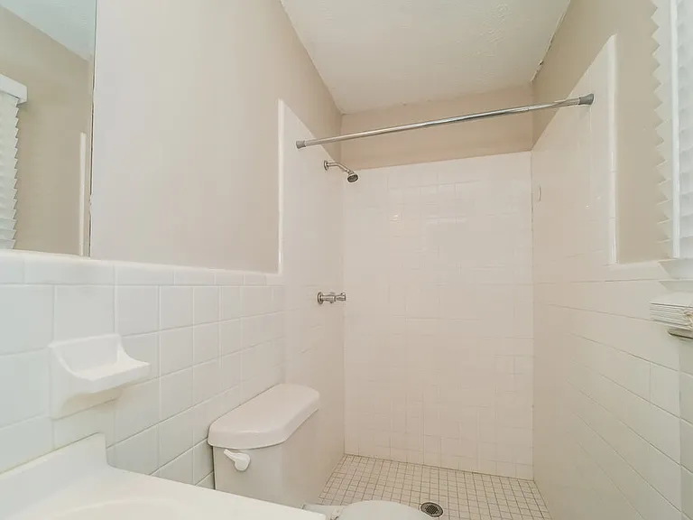 970 Kathryn Ct — Photo 20