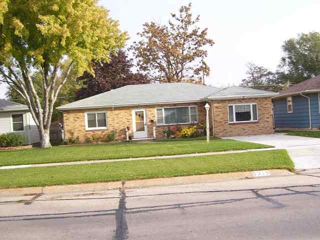 1st image of 1315 E BURLINGTON BLVD.