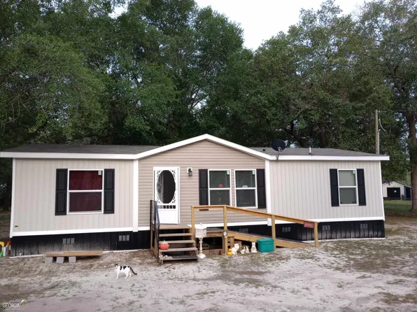 485 Palmhurst Dr, Folkston, GA 31537