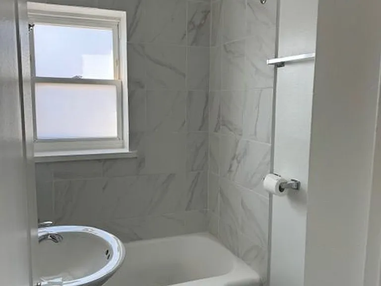 Maple Commons Apartments — Photo 18