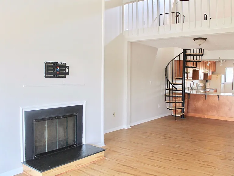 3200 Lynnhaven Dr #309 — Photo 13