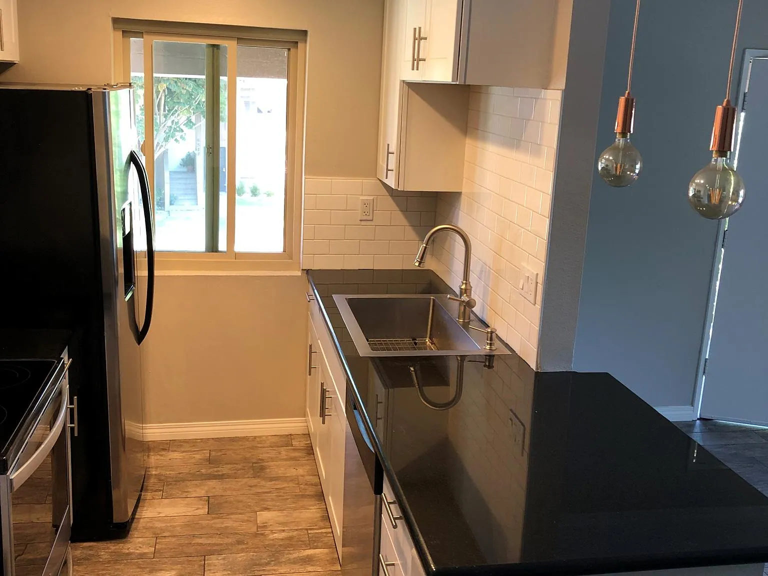 6569 Bell Bluff Ave — Photo 3