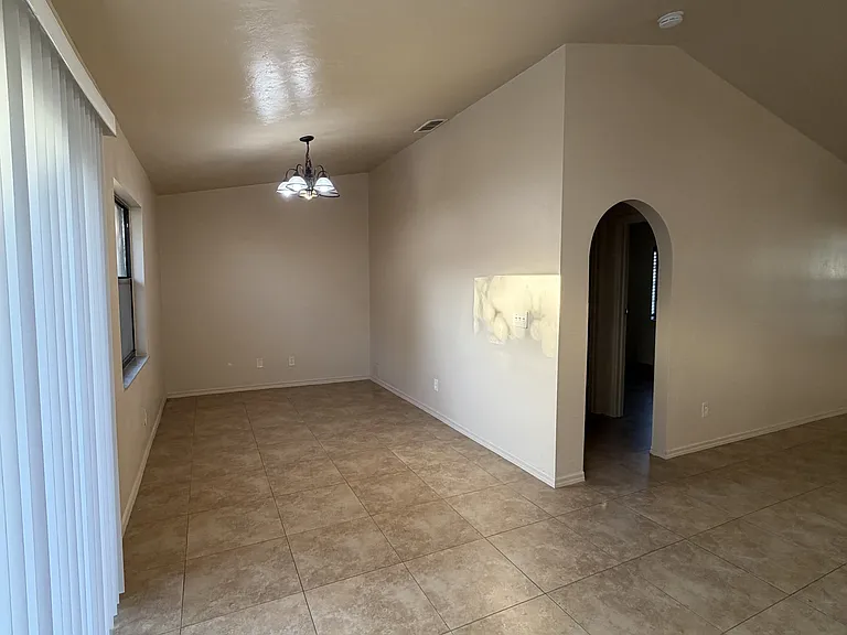 17607 Cypress Point Rd — Photo 4