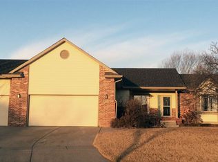 443 S Streamside St, Clearwater, KS 67026