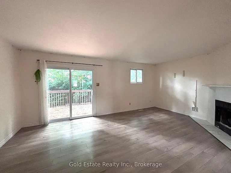 490 3rd St #40 — Photo 4