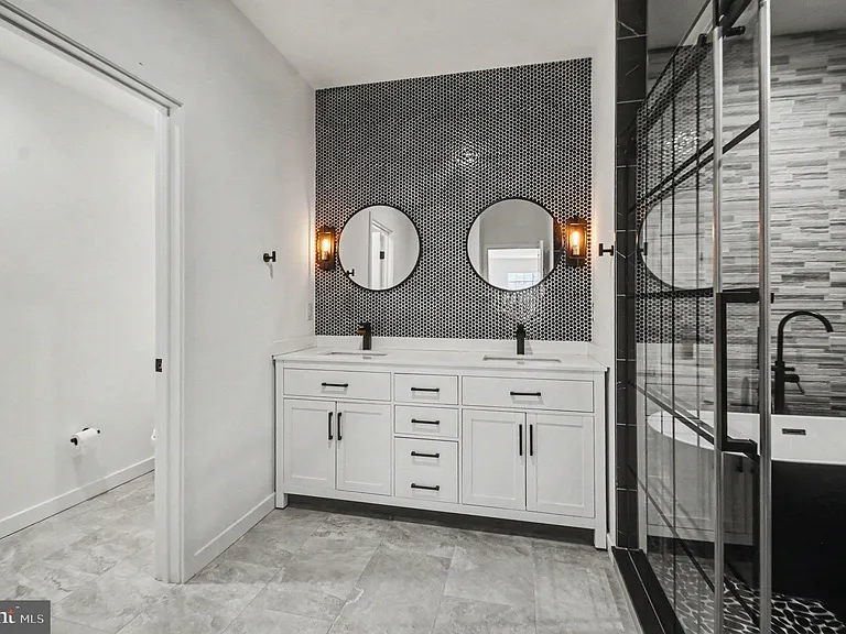 3217 Chatham St — Photo 20