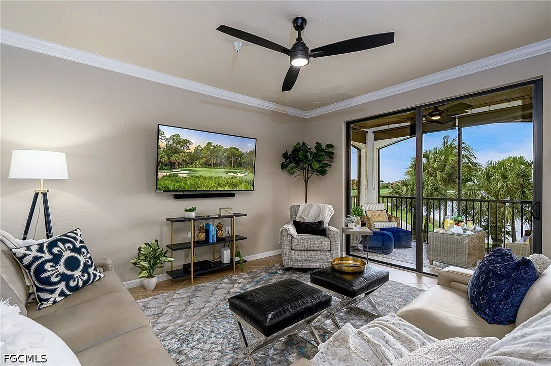 2 bed, 2.0 bath, 1162 sqft, $9,750 — Photo 2