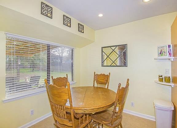 5th image of 406 Osage Dr