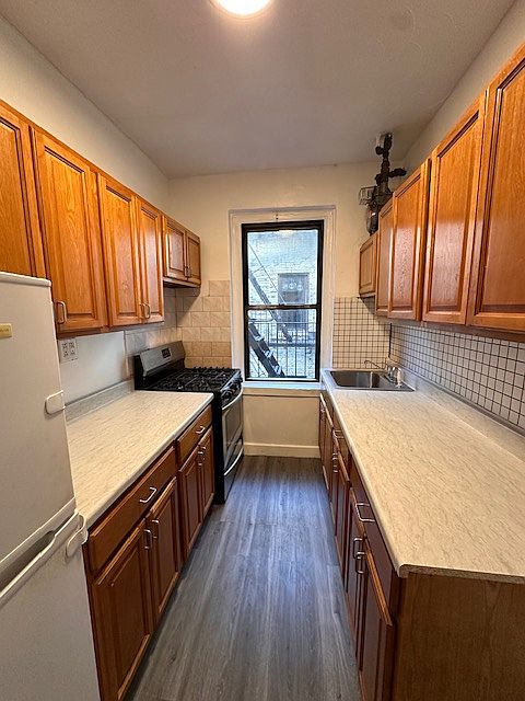 1st image of 2106 35th St APT 4B