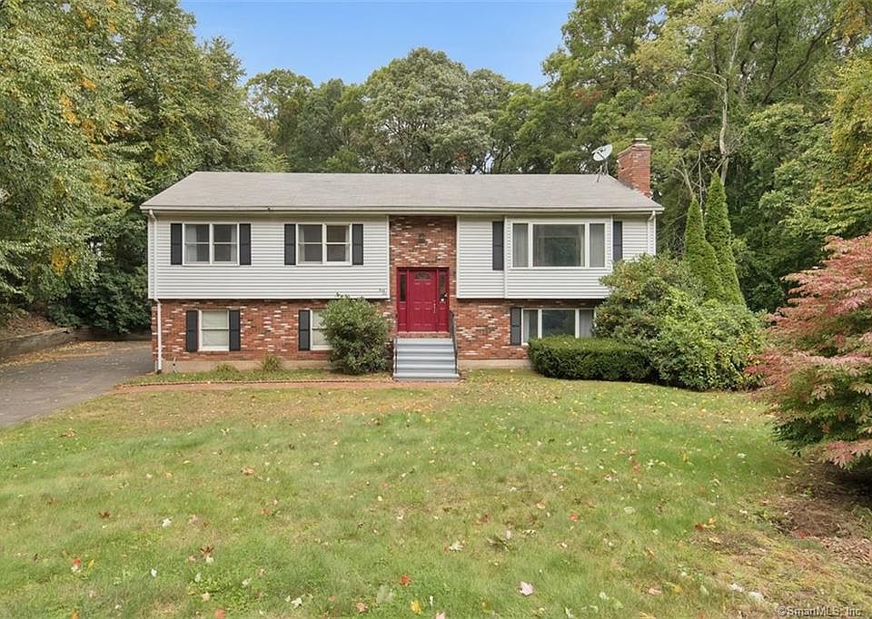 1st image of 46 Woodward Dr