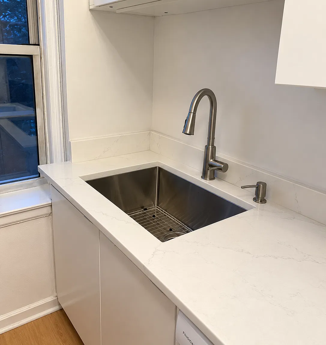 1 bed, 650 sqft, $2,200 — Photo 2