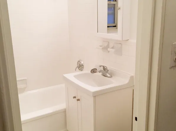 13705 83rd Ave #H5, Jamaica, NY 11435