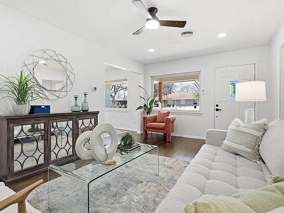 4th image of 10322 Pinecrest Dr