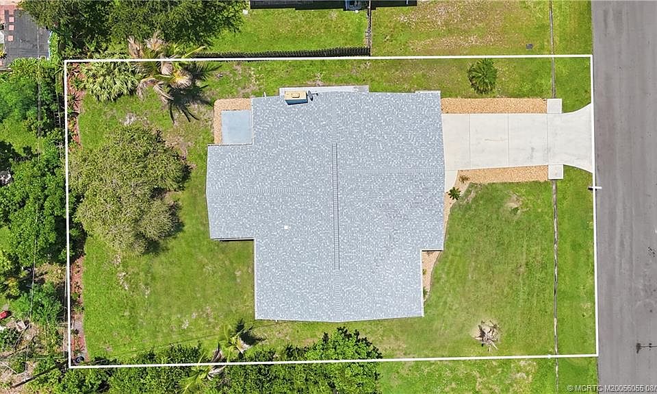 1st image of 1007 SE Euclid Ln