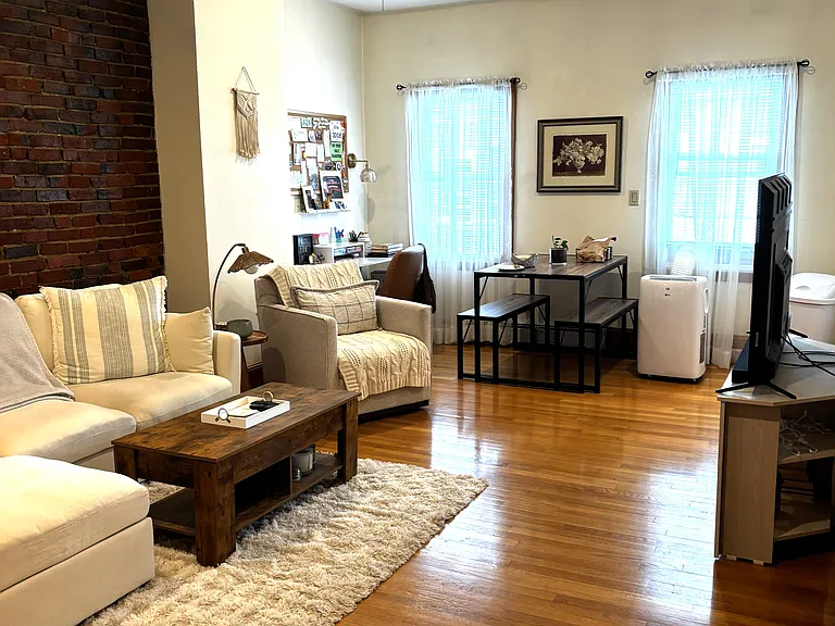182 Bolton St #3 — Photo 2