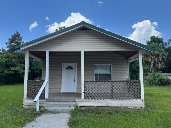 849 NE Maple Ln, Lake City, FL 32055