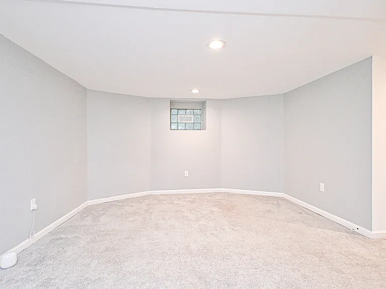 2216 Burnett Ave #2 — Photo 14