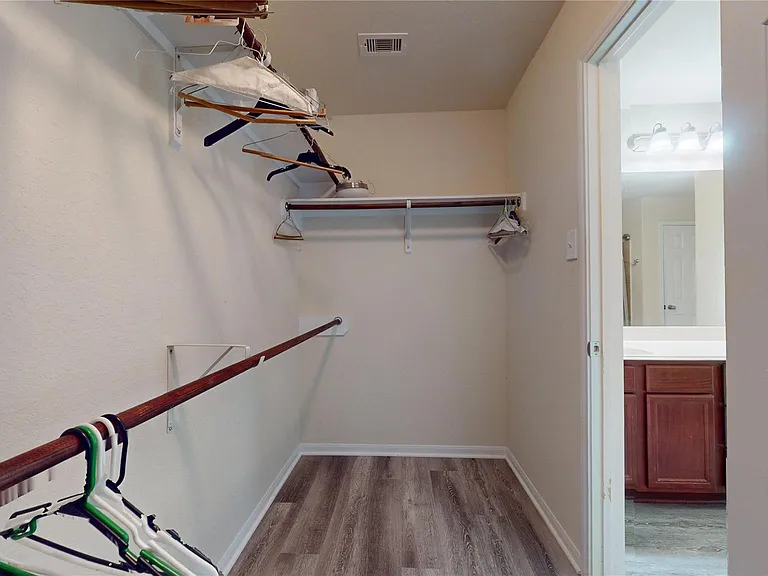 2102 Red Cedar Trl — Photo 22