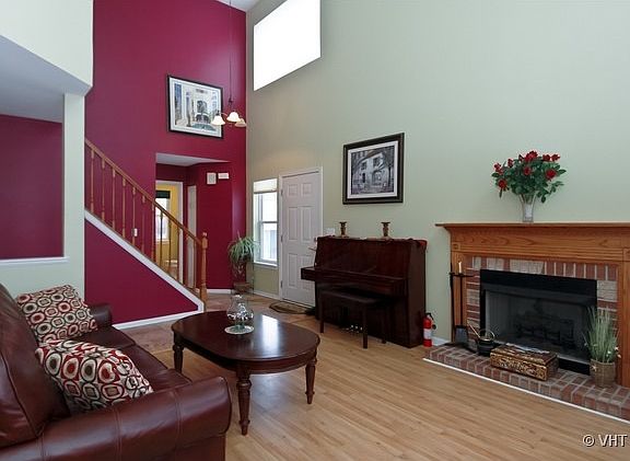 3rd image of 2292 Woodside Dr