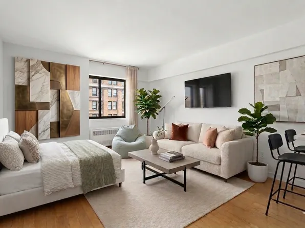 9 East 32nd Street image 1 of 3
