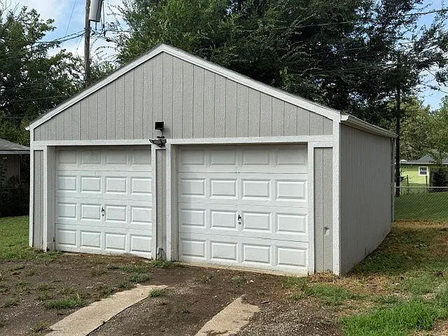 2 bed, 744 sqft, $1,425 — Photo 3