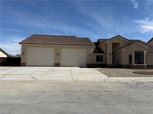 1303 E Cherry Creek Dr, Fort Mohave, AZ 86426