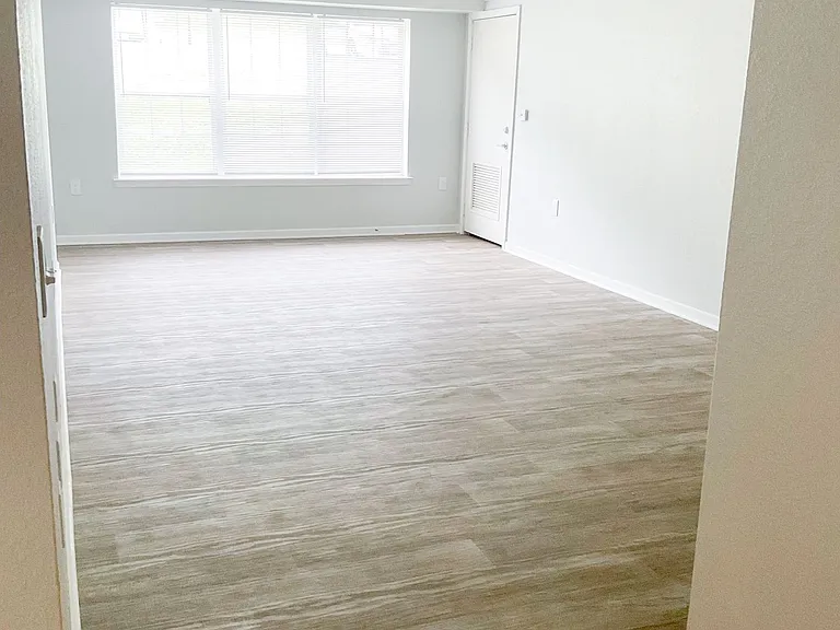 Blue Ridge Village Apartments — Photo 16