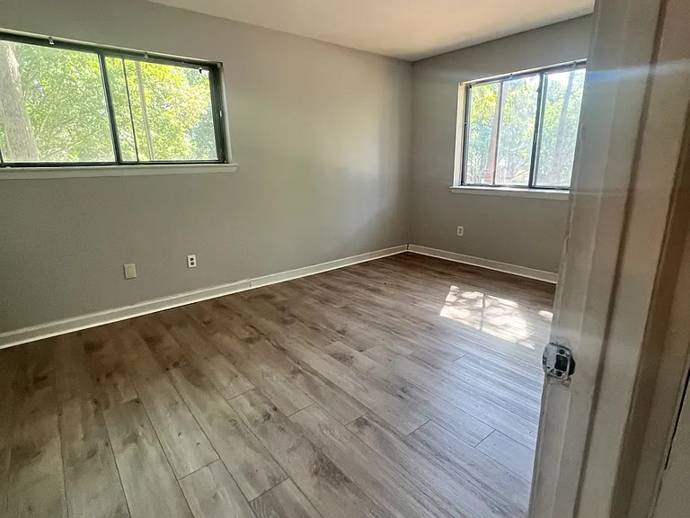 1299 Schaub Dr #A — Photo 5