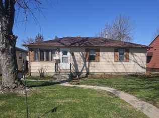 810 10th Ave SE, Jamestown, ND 58401