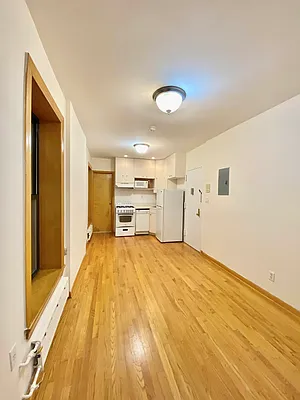 Rented by Waverly Realty Associates | media 23