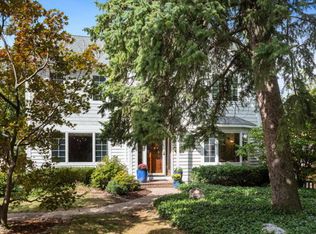 918 N Cross St, Wheaton, IL 60187