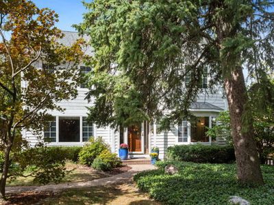 918 N Cross St, Wheaton, IL, 60187