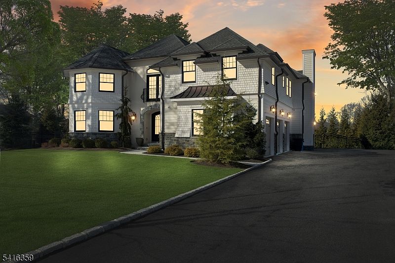 1st image of 47 Evergreen Dr
