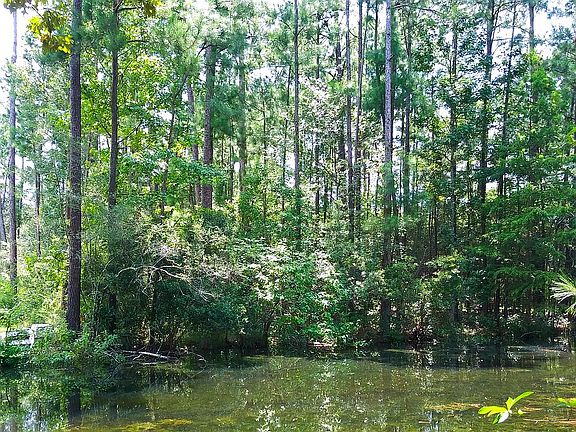 Property sits on 30' canal.